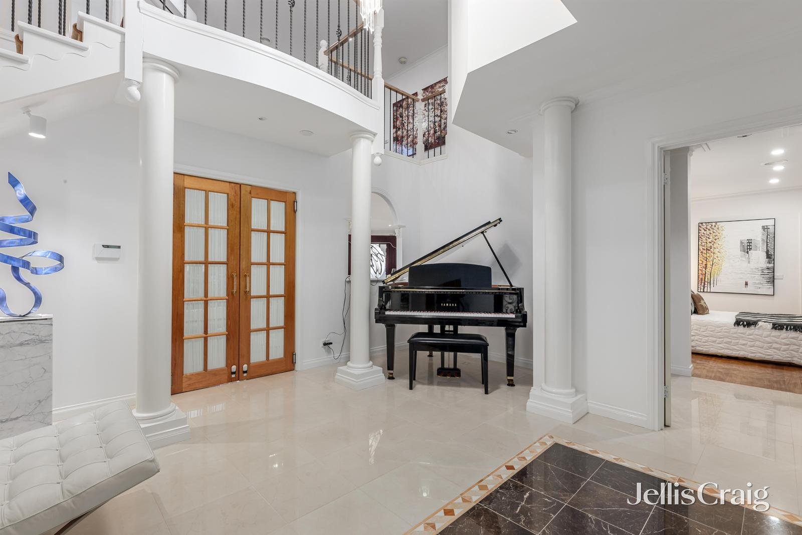 1 Malmsbury Drive, Ashwood image 2