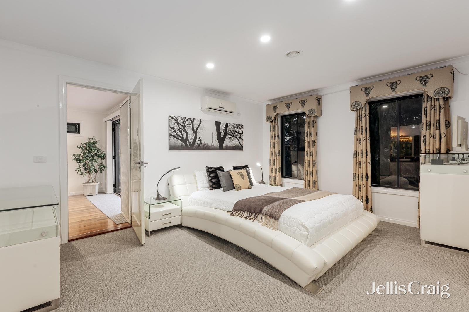 1 Malmsbury Drive, Ashwood image 8