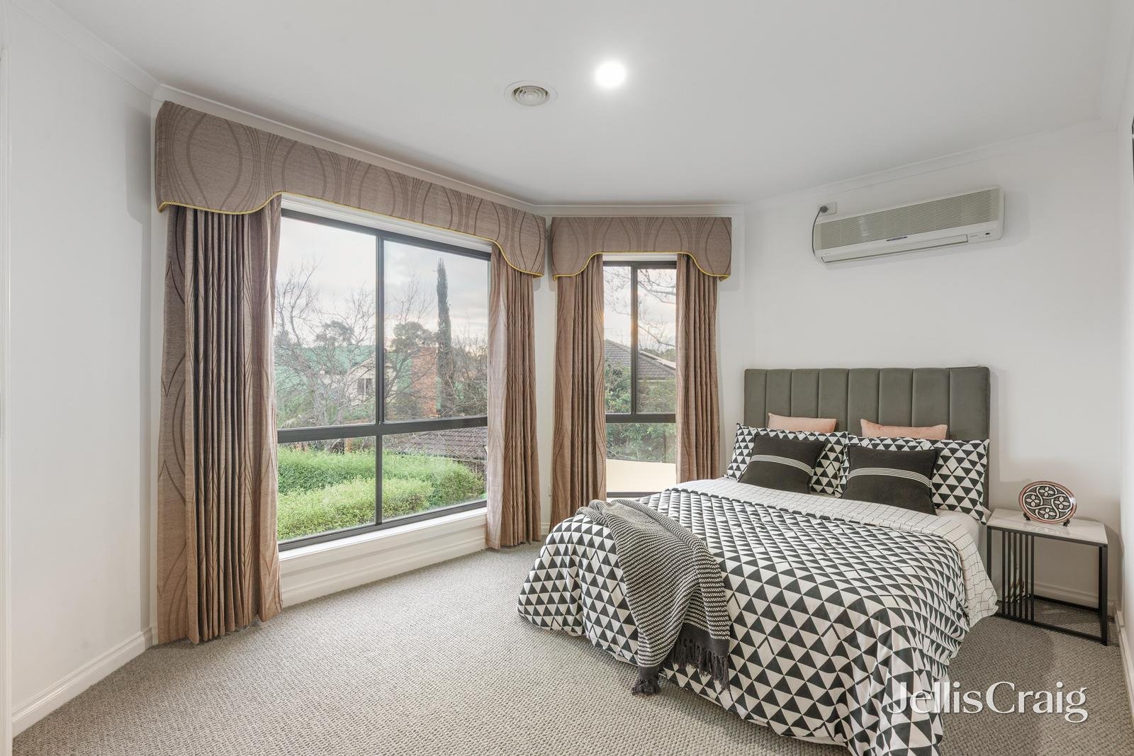 1 Malmsbury Drive, Ashwood image 10