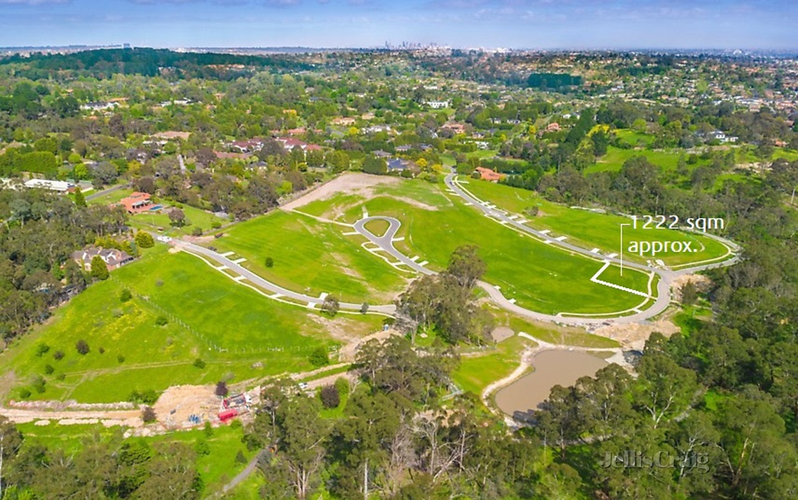 1 Manna Bank View, Donvale image 1