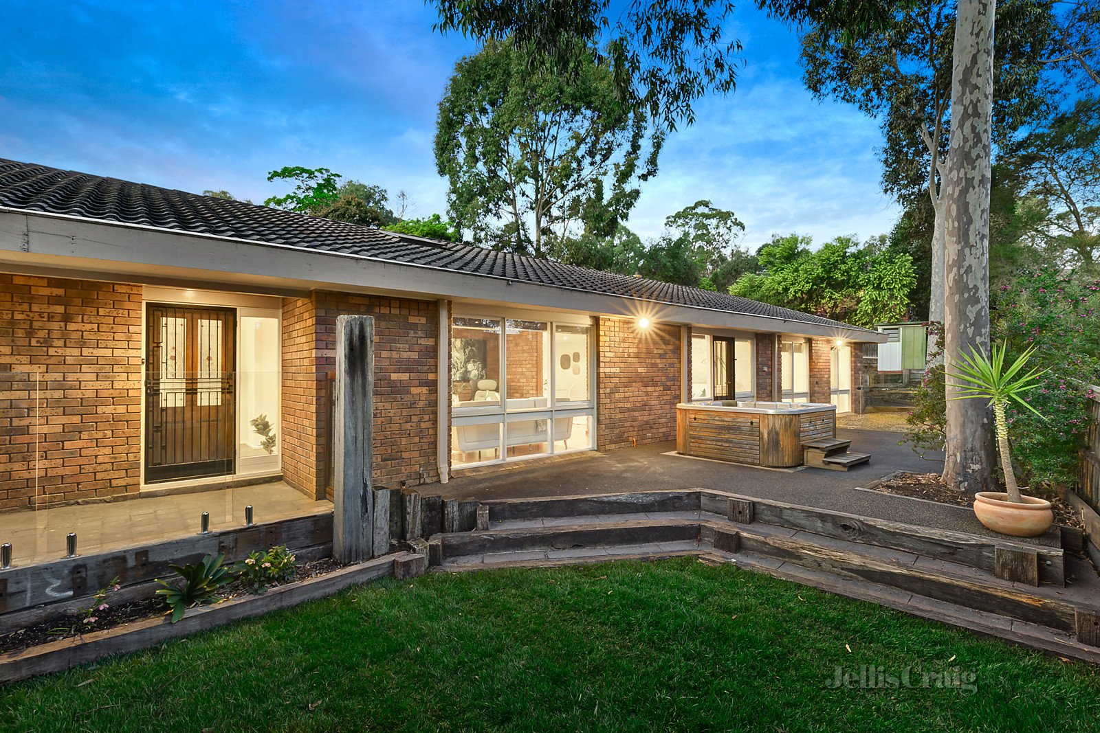 1 Marlow Place, Eltham image 1