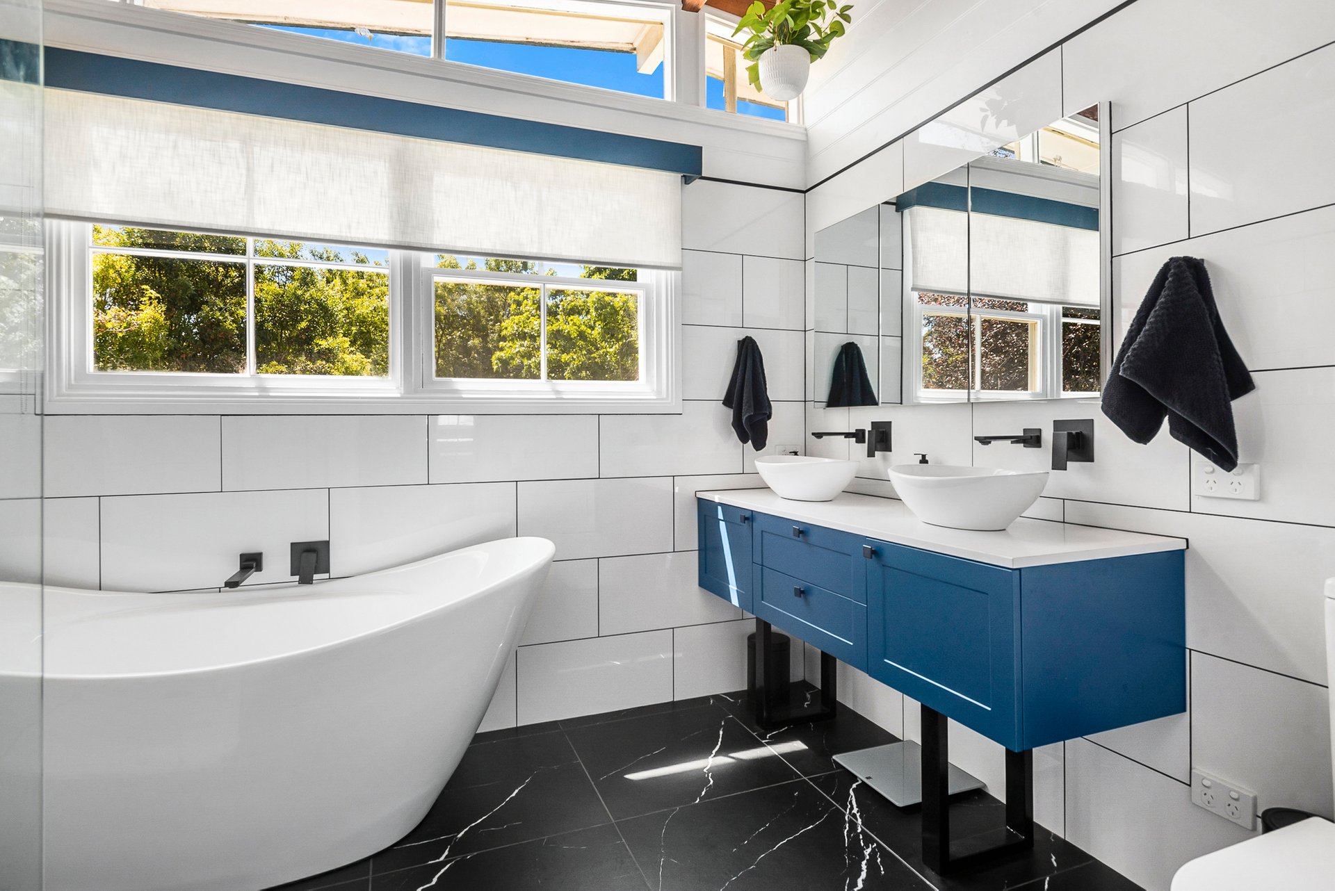 Property Gallery Thumbnail 16