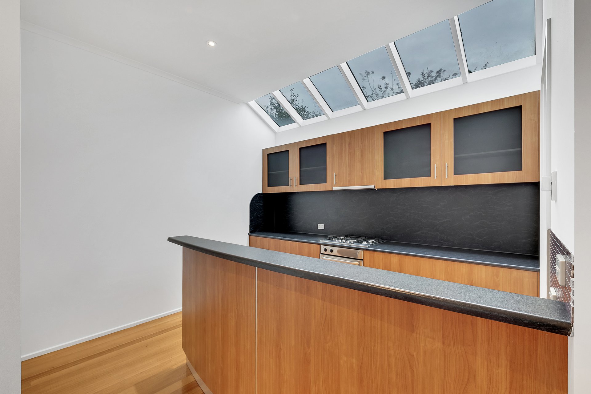 1 McKillop Place, Geelong image 3