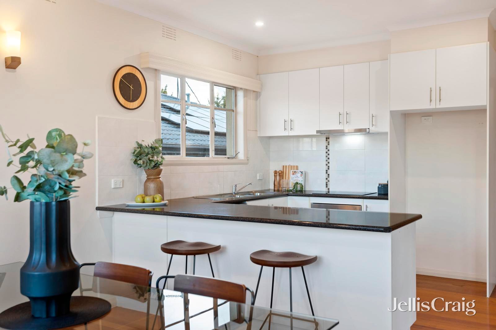 1 McLeod Court, Croydon North image 10