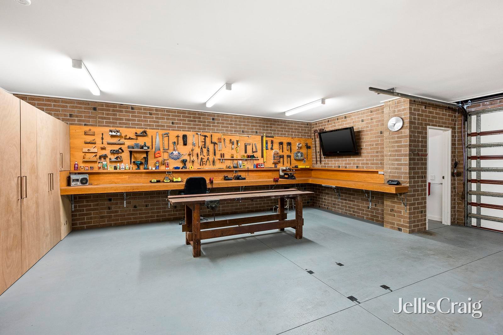 1 McPherson Drive, Croydon image 21