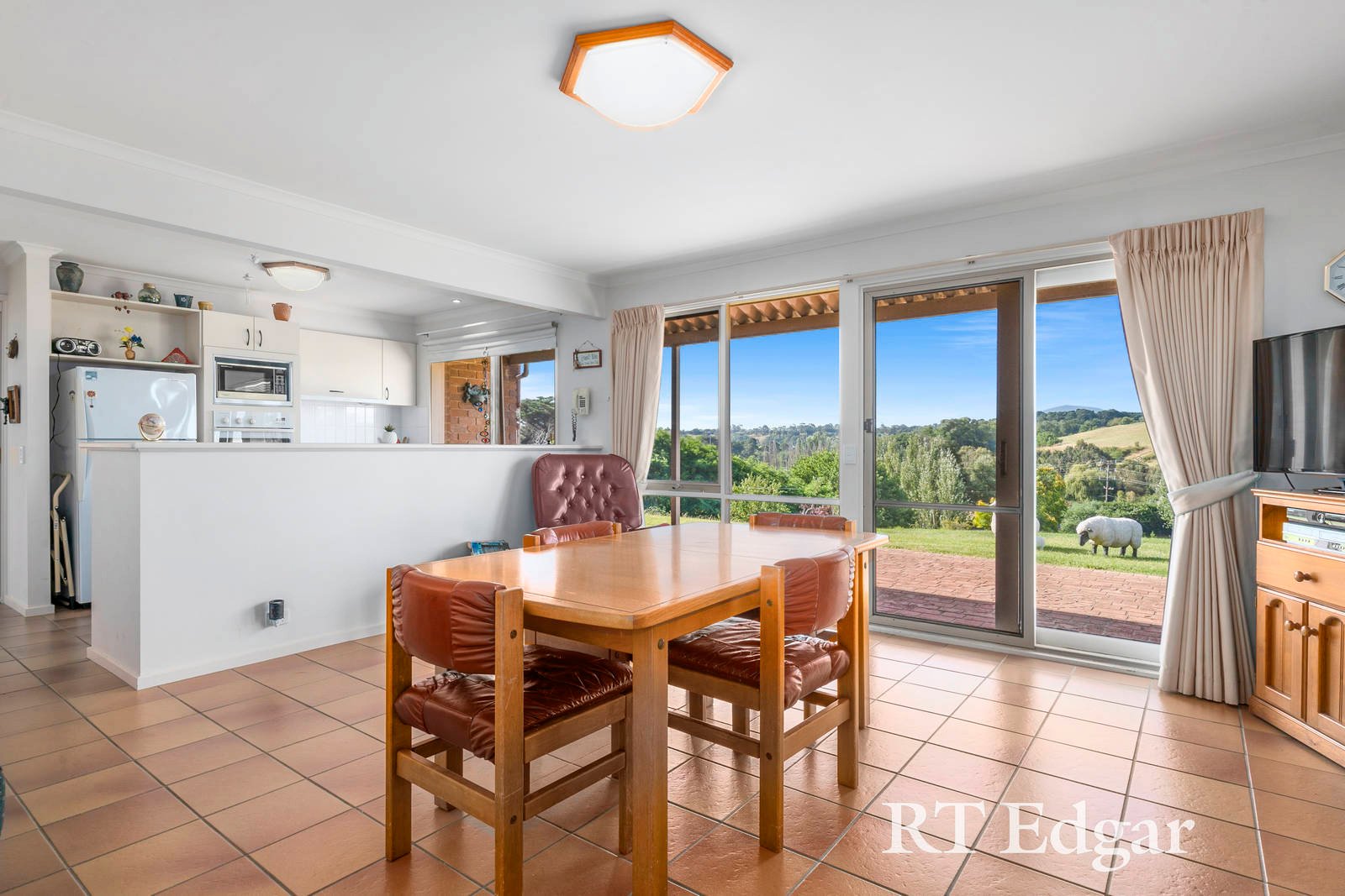 Property Gallery Thumbnail 10