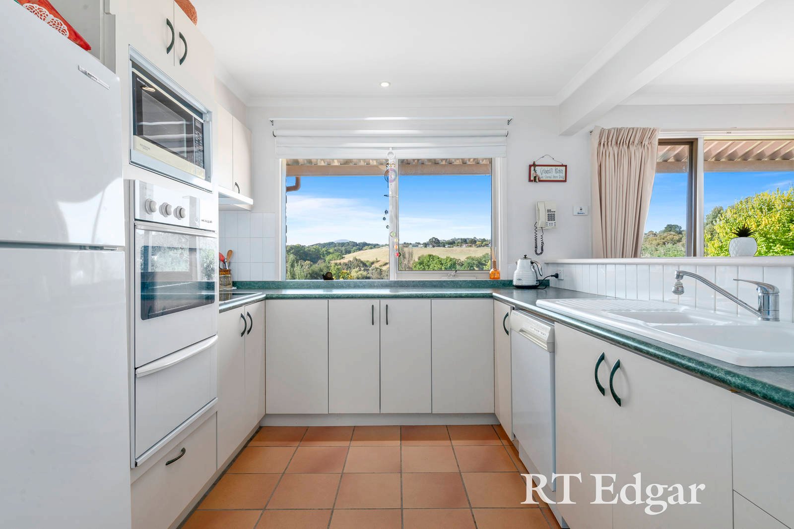 Property Gallery Thumbnail 11