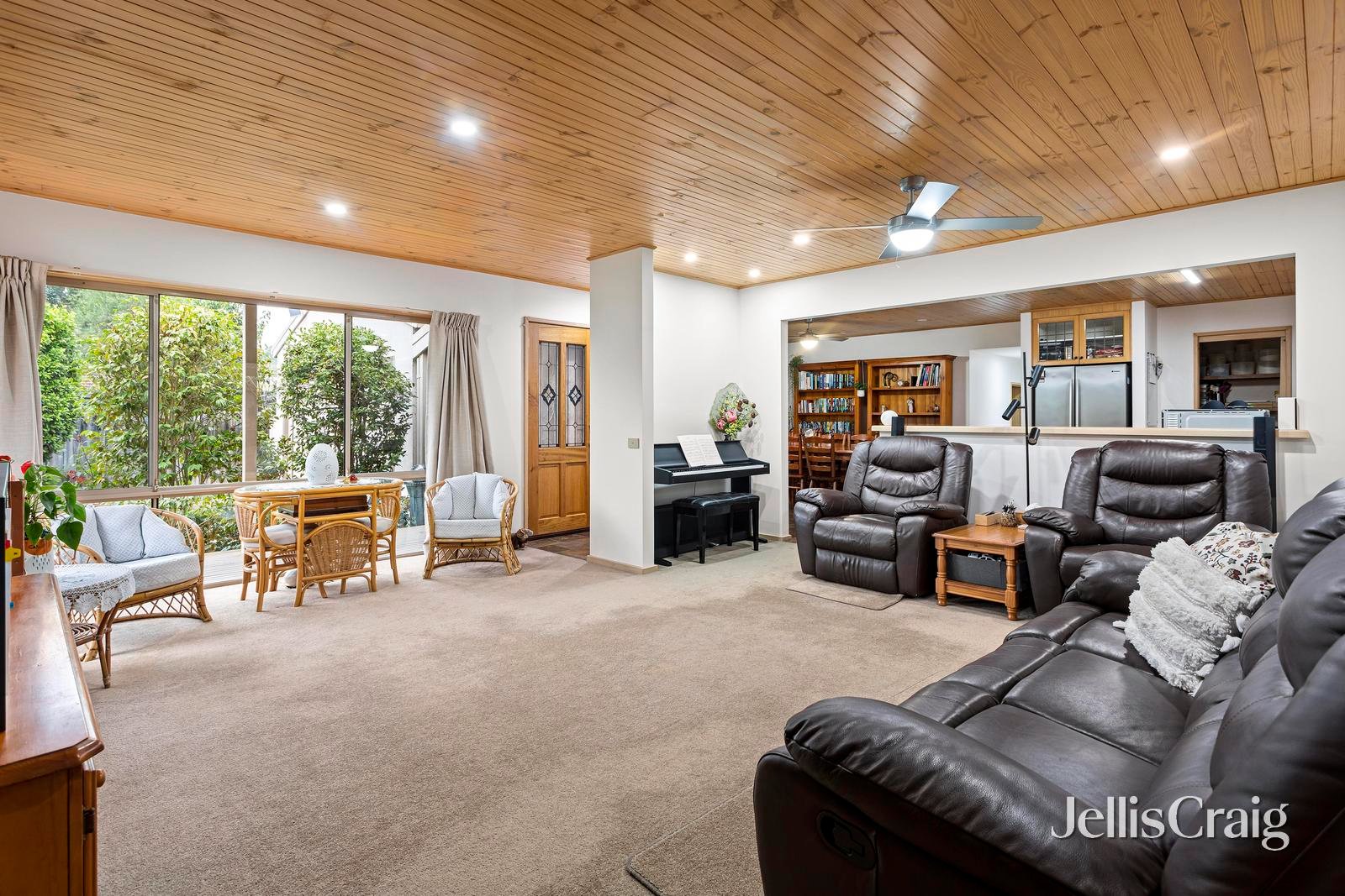 1 Midhurst Road, Croydon image 2