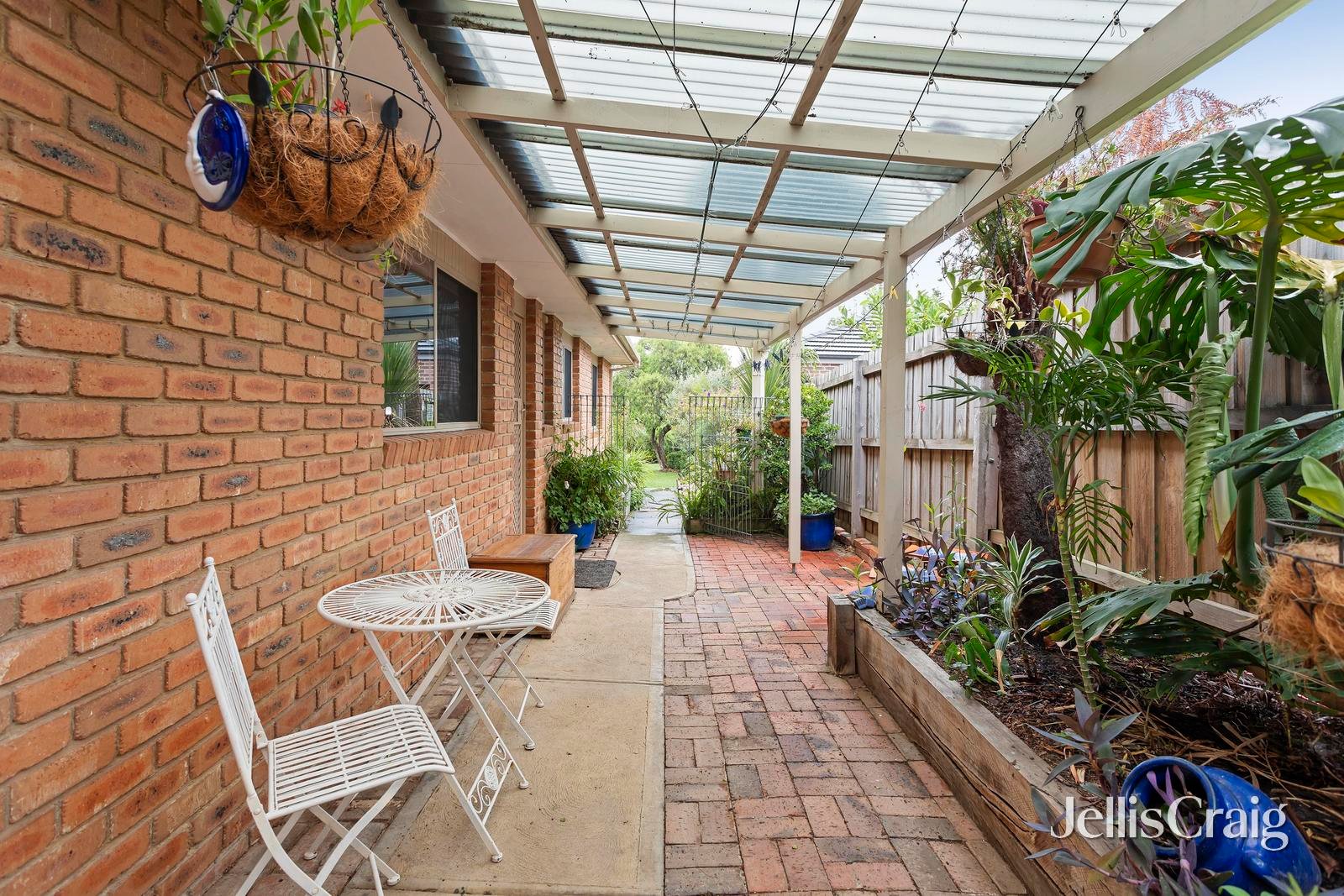 1 Midhurst Road, Croydon image 10