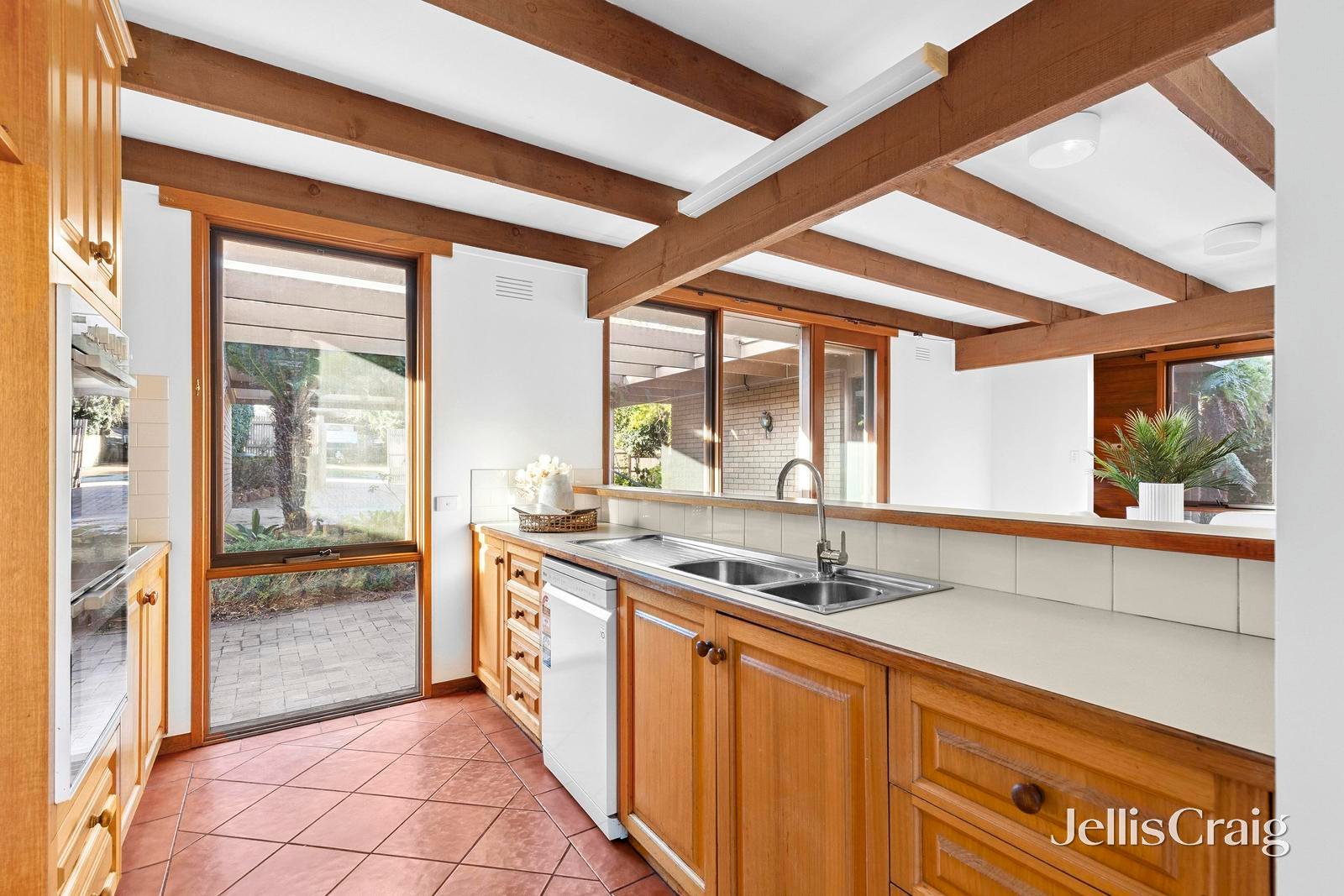 1 Milford Place, Belmont image 8