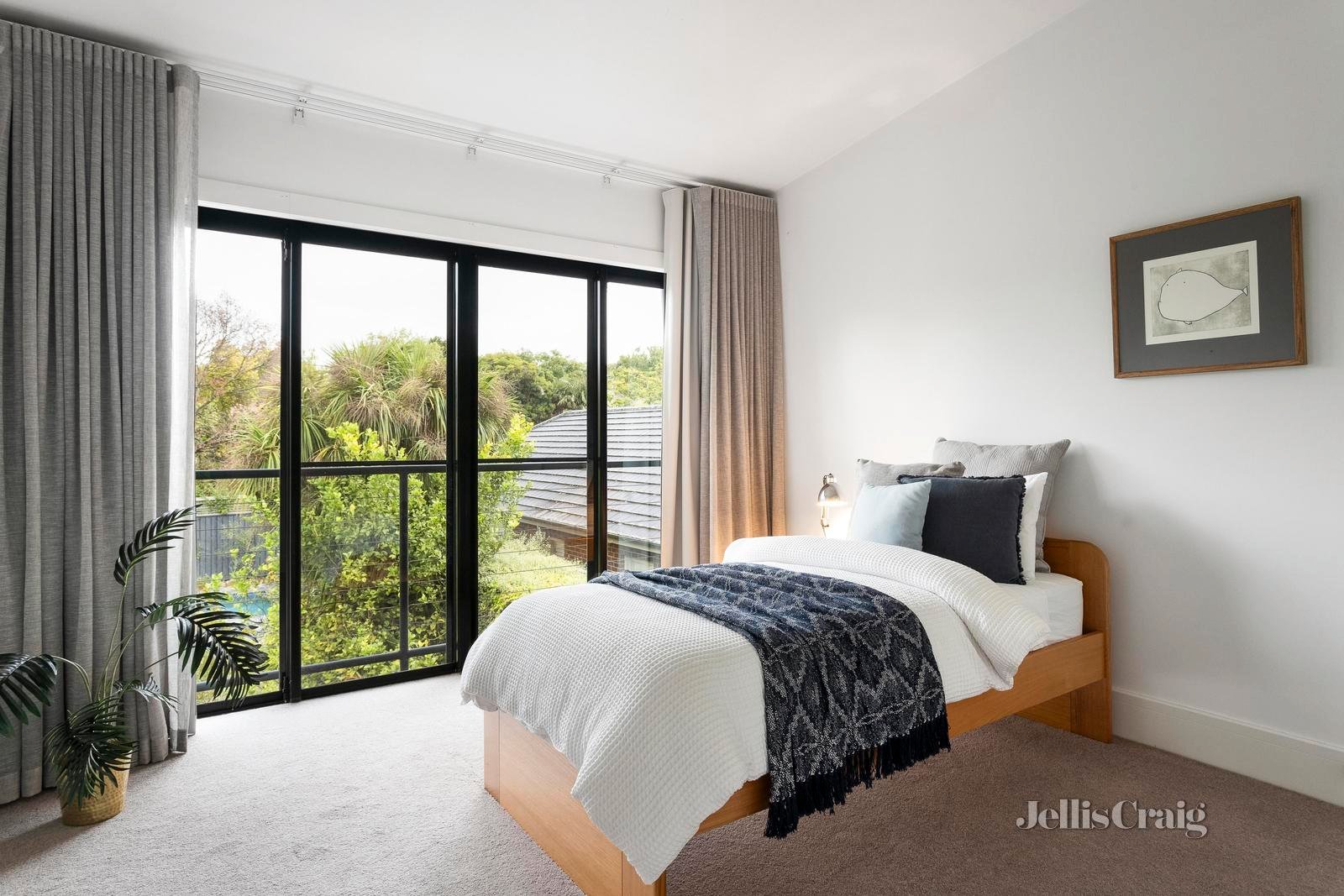 1 Millah Road, Balwyn image 13