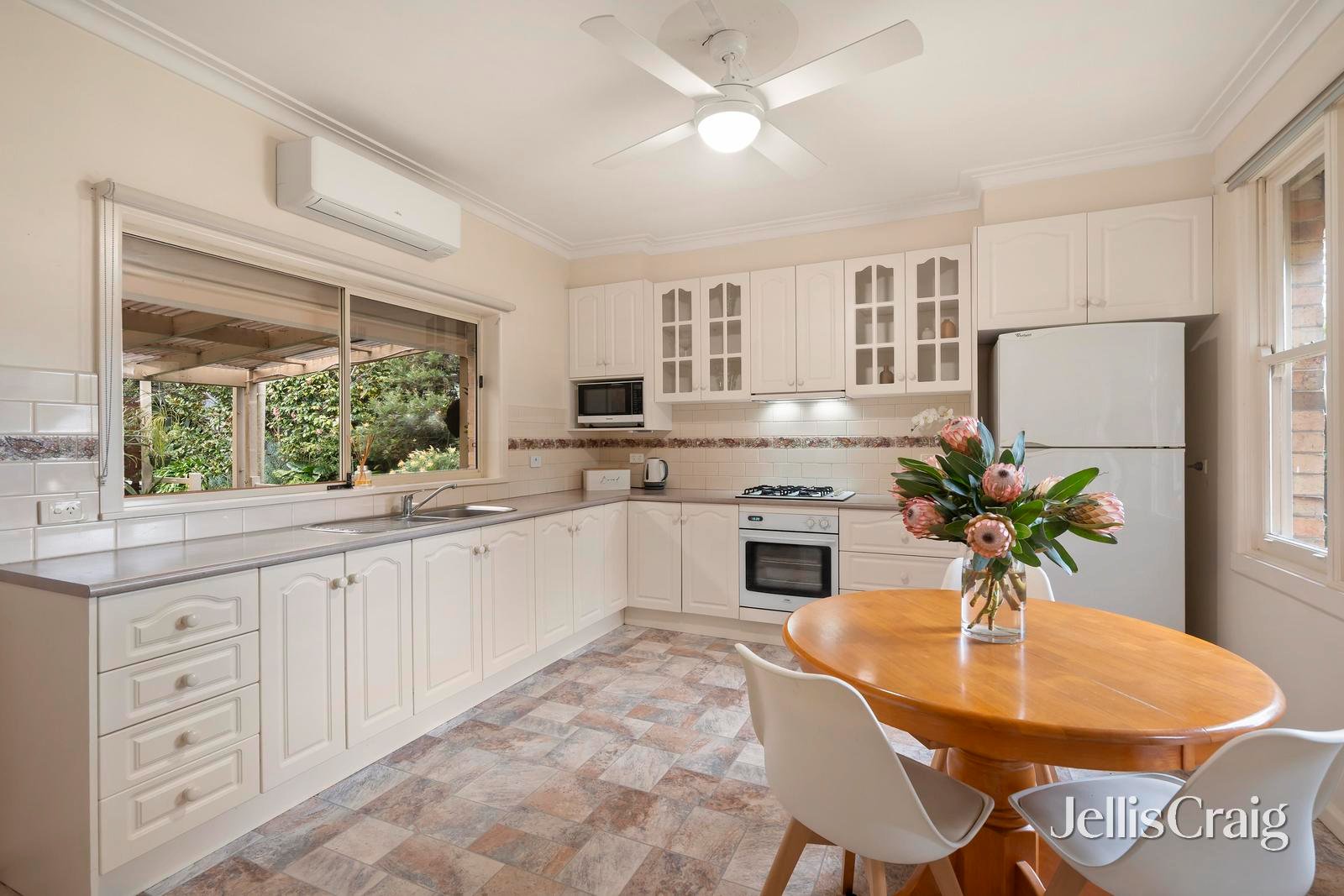 1 Miller Grove, Ringwood&nbsp;East image 3