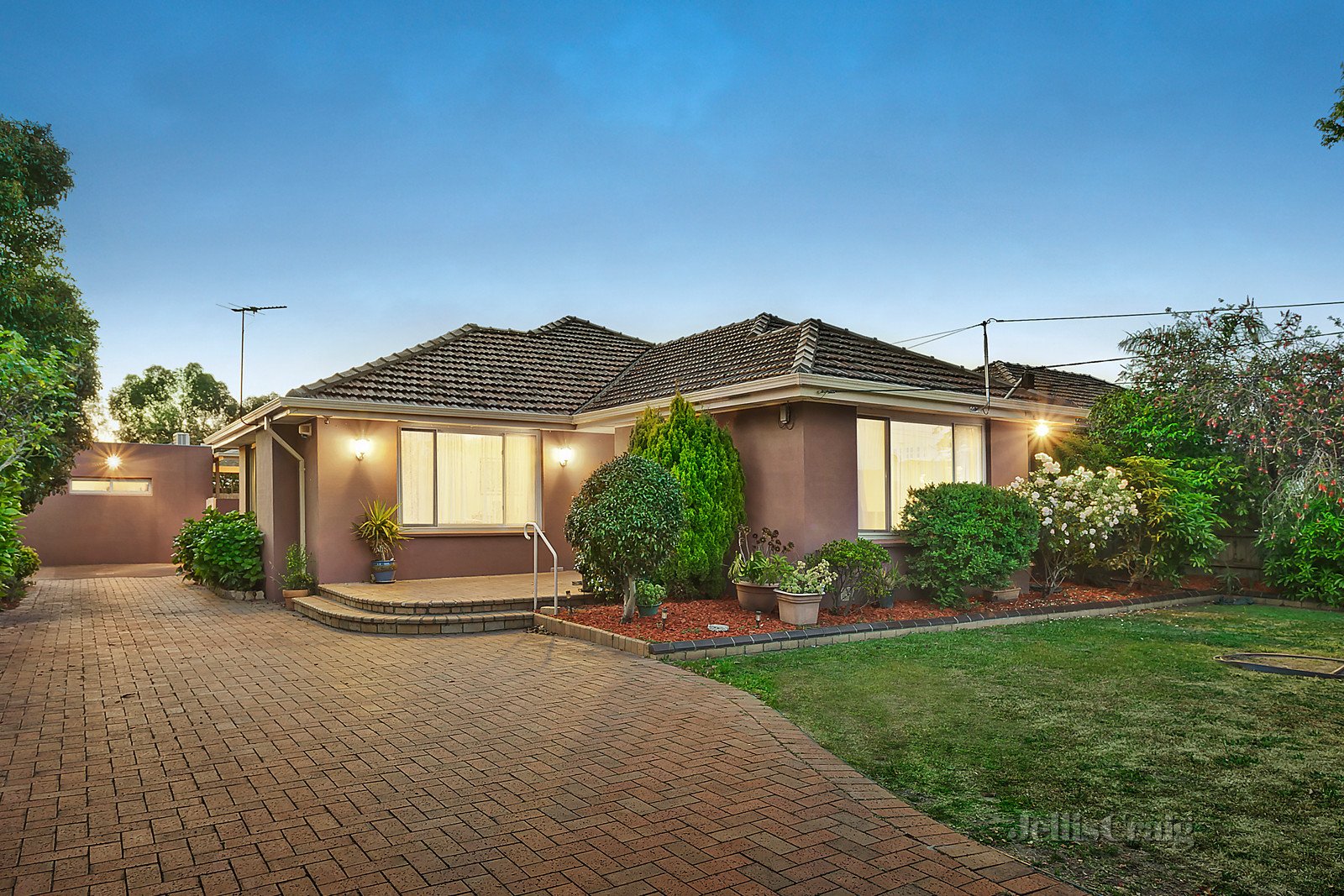 1 Millis Avenue, Bentleigh East image 1