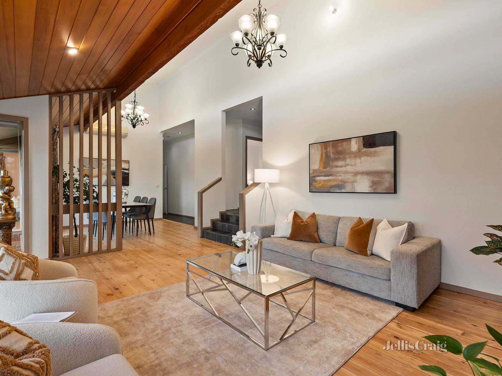 1 Miramar Court, Donvale image 3