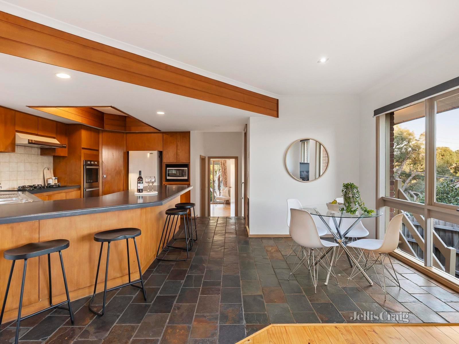 1 Miramar Court, Donvale image 5
