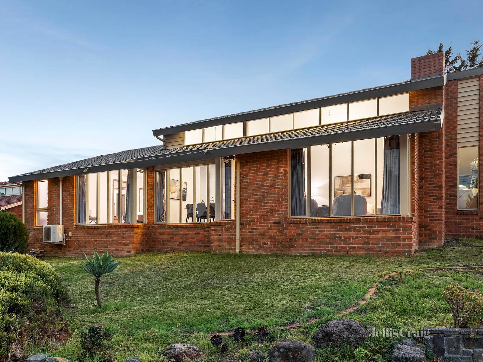 1 Miramar Court, Donvale image 16