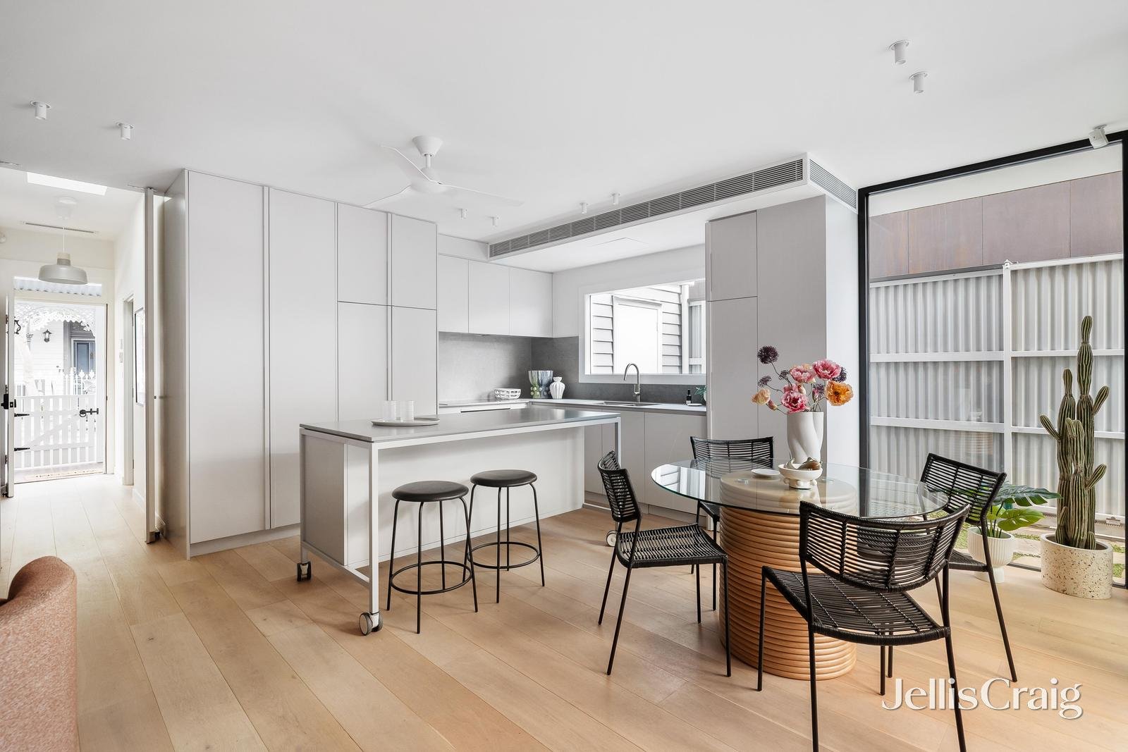 1 Montgomery Street, Richmond image 3