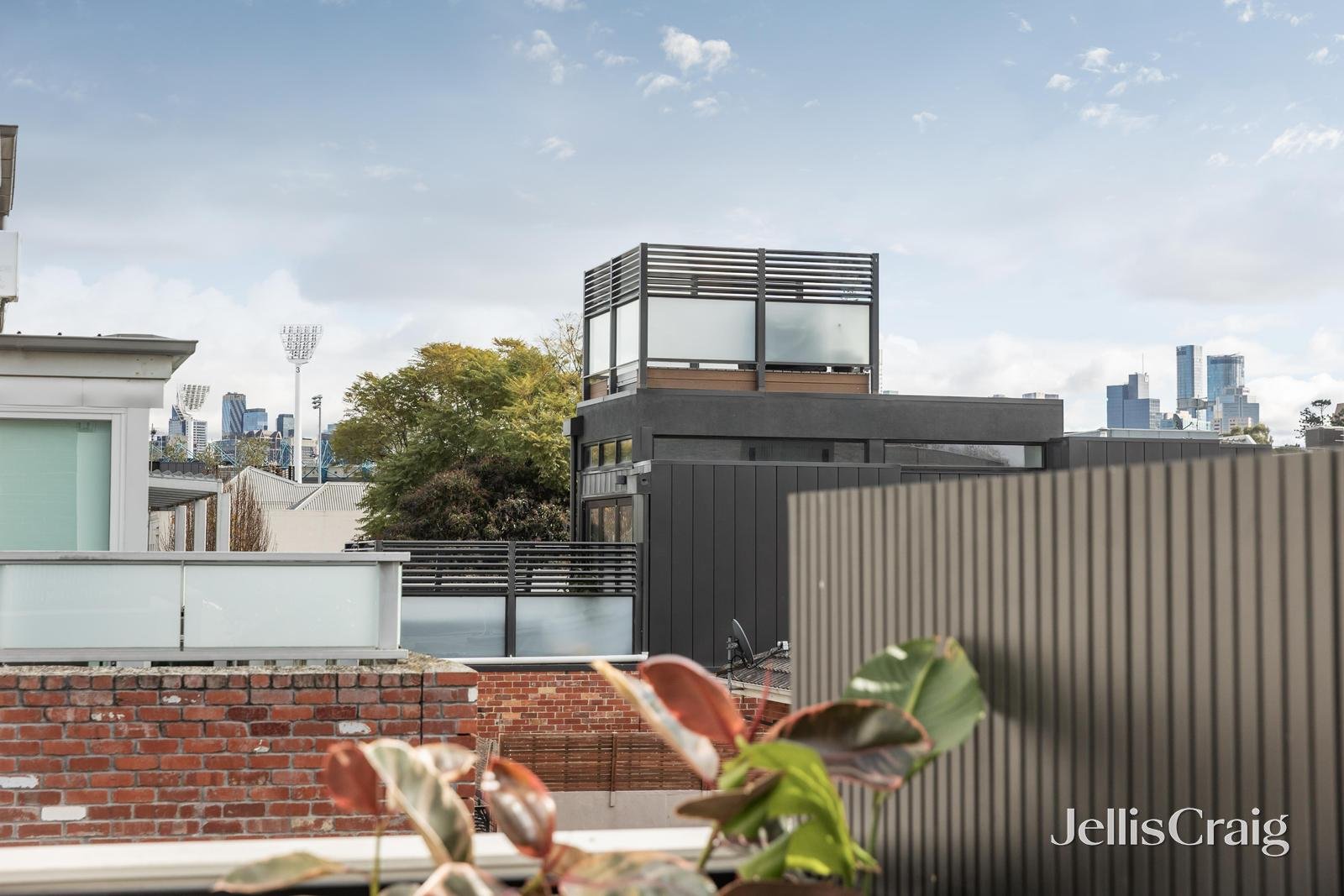 1 Montgomery Street, Richmond image 5