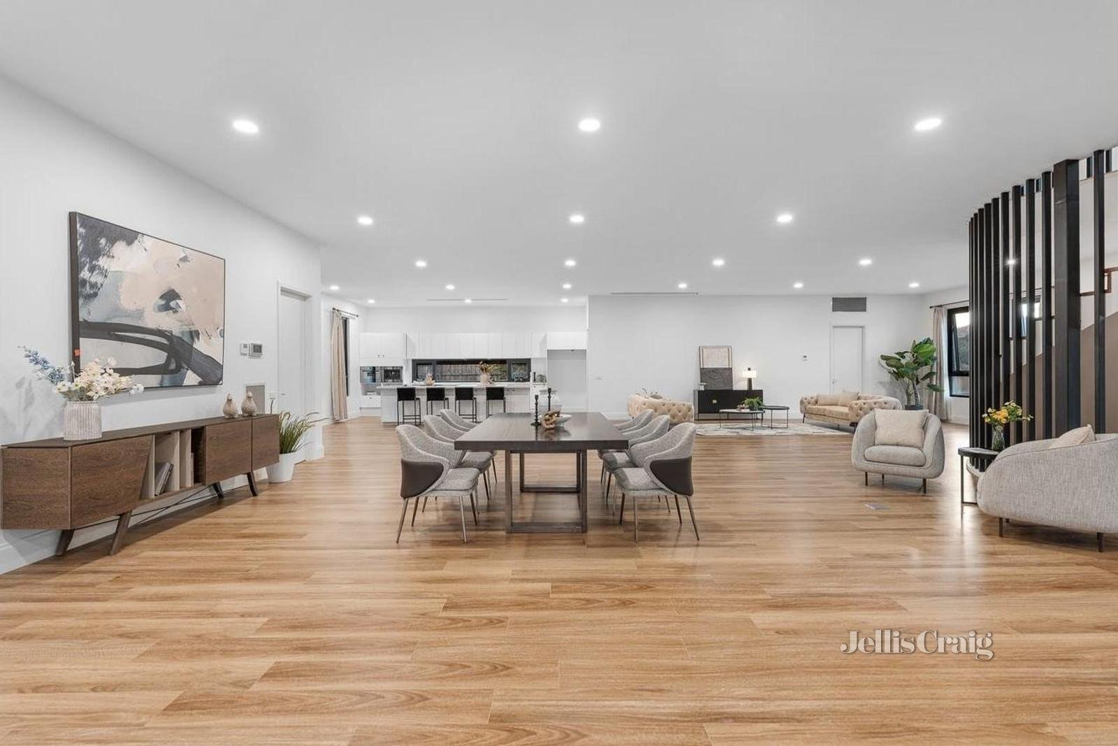 1 Montie Court, Glen Waverley image 4