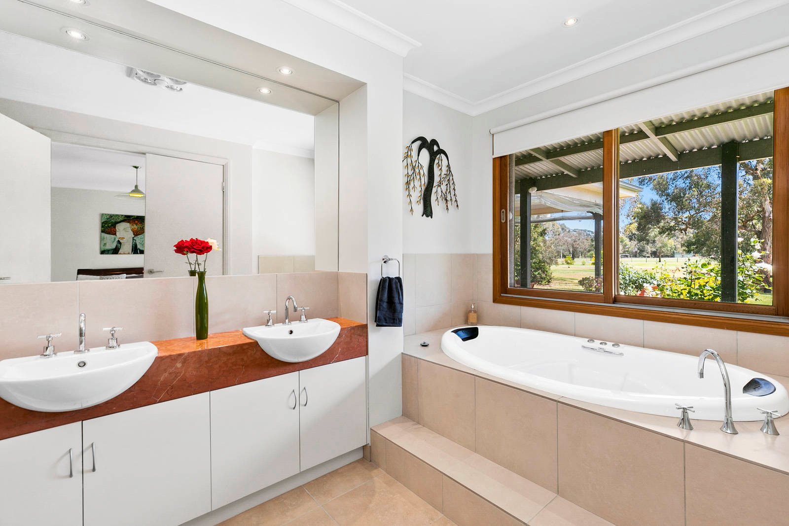 Property Gallery Thumbnail 16