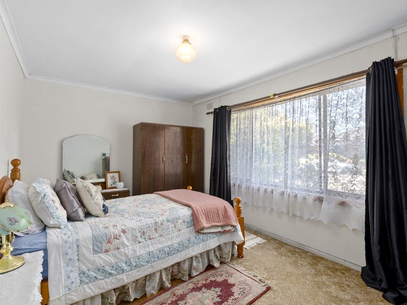 Property Gallery Thumbnail 6