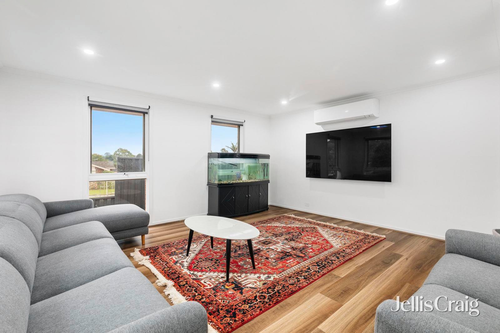 1 Murray Crescent, Rowville image 7