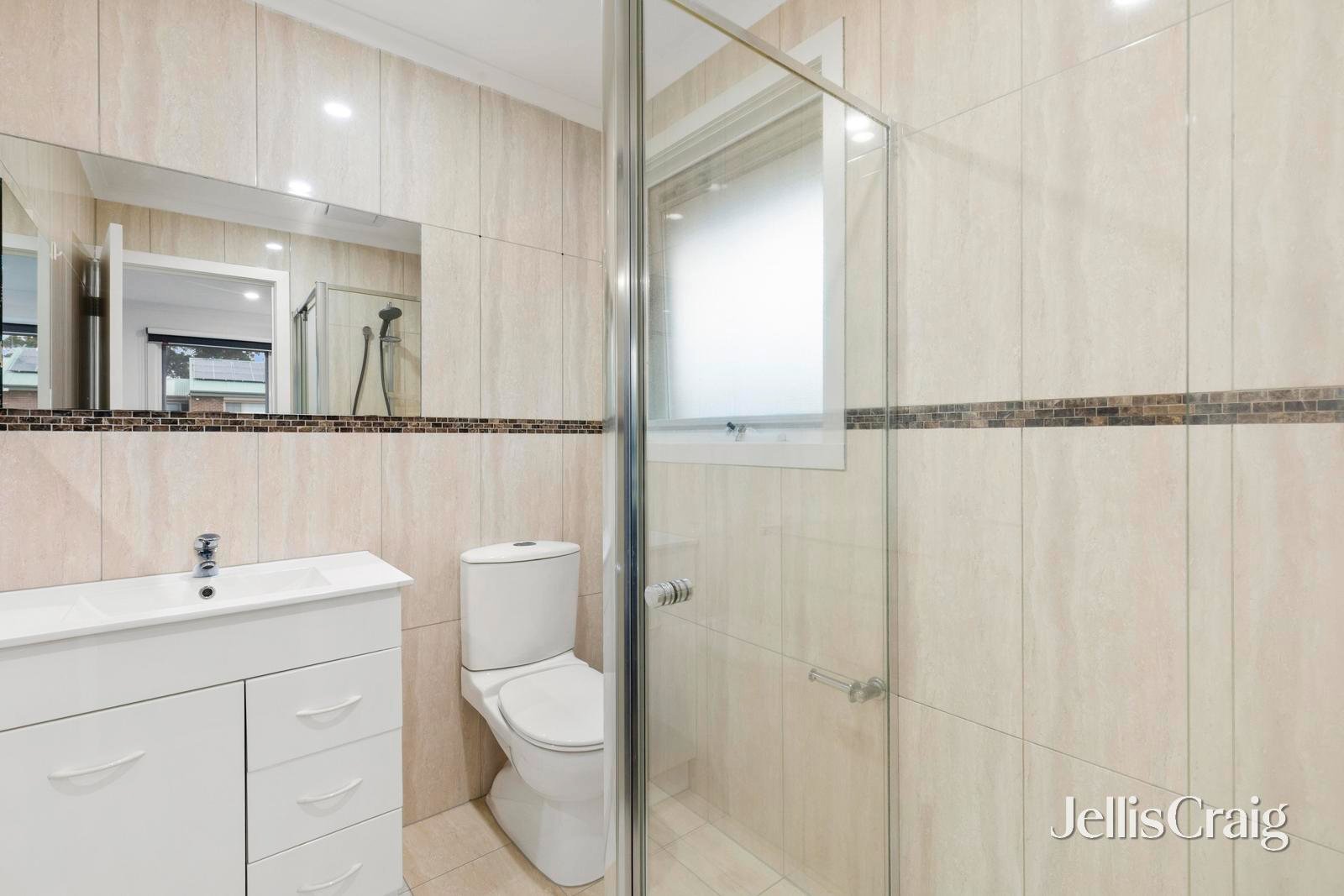 1 Murray Crescent, Rowville image 11