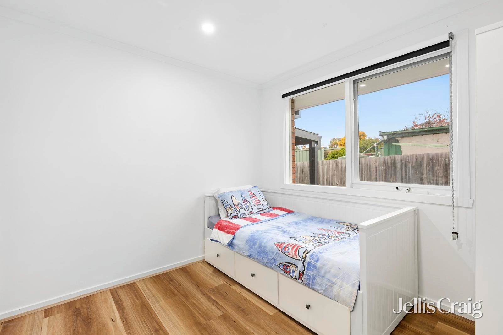 1 Murray Crescent, Rowville image 13