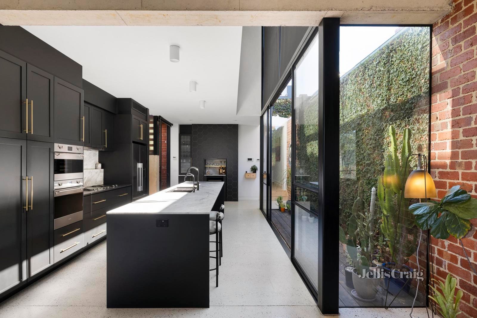 1 Myrtle Street, Clifton Hill image 9