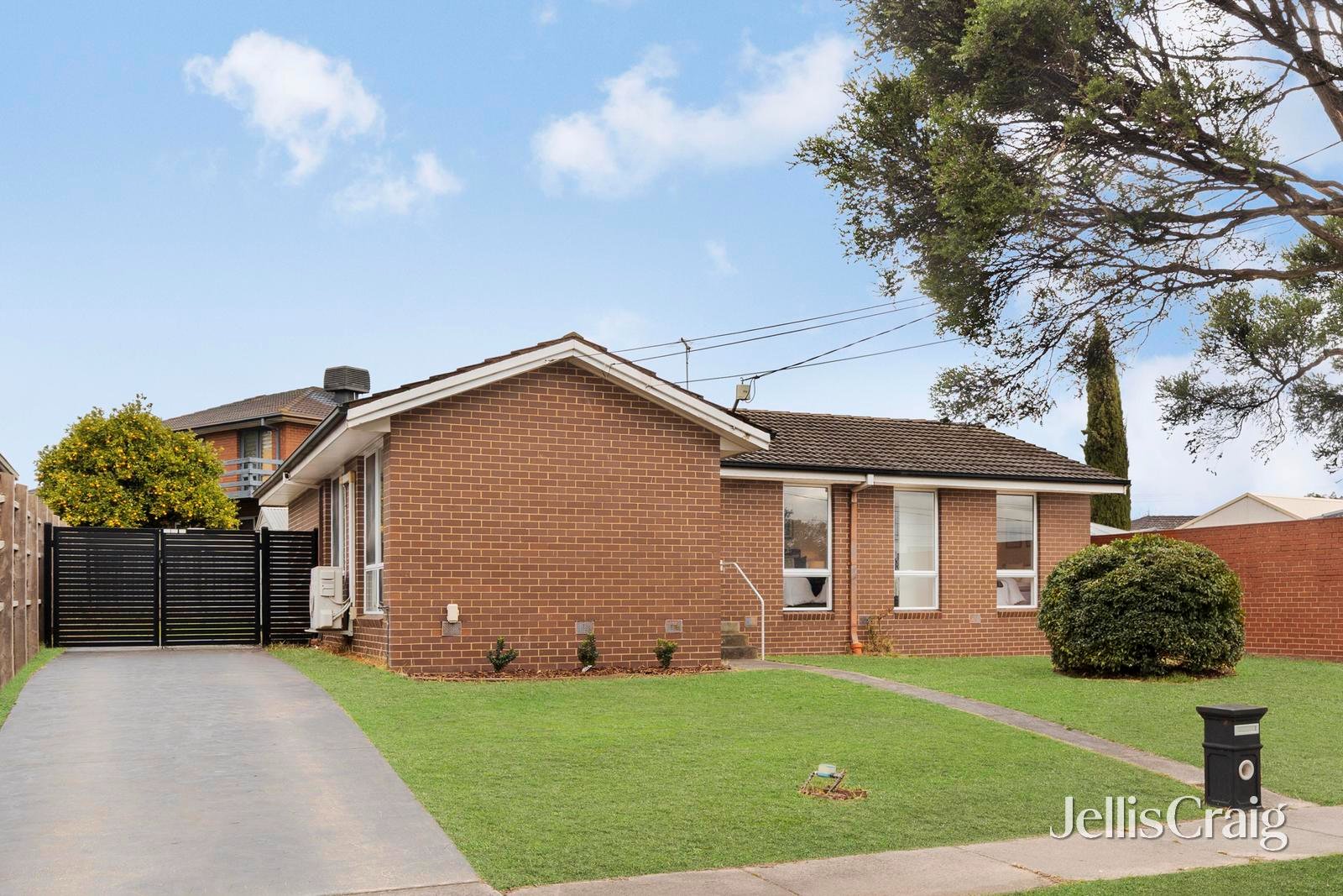 1 Nara Court, Dandenong&nbsp;North image 1