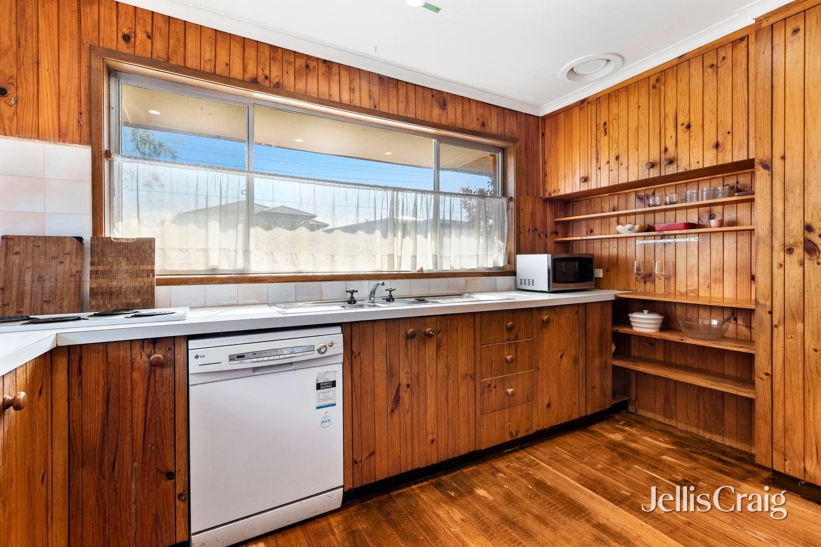 1 Narla Court, Glen&nbsp;Waverley image 3