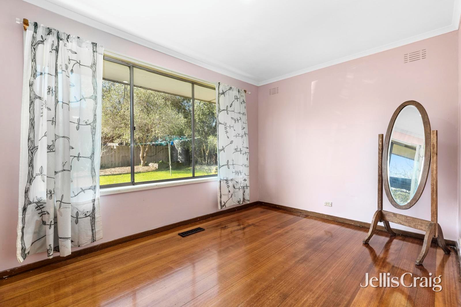 1 Narla Court, Glen&nbsp;Waverley image 8
