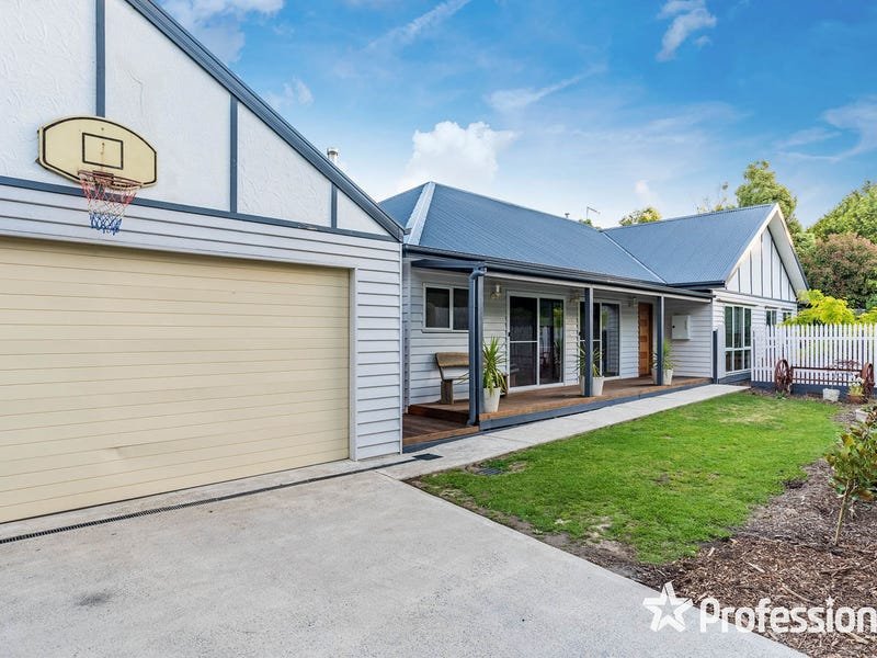 1 Nicholas Road, Wandin North image 2