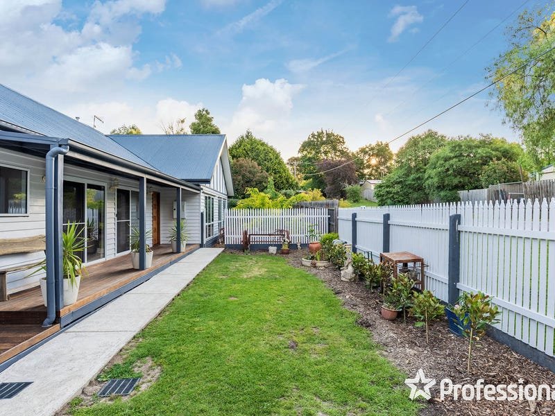 1 Nicholas Road, Wandin North image 3