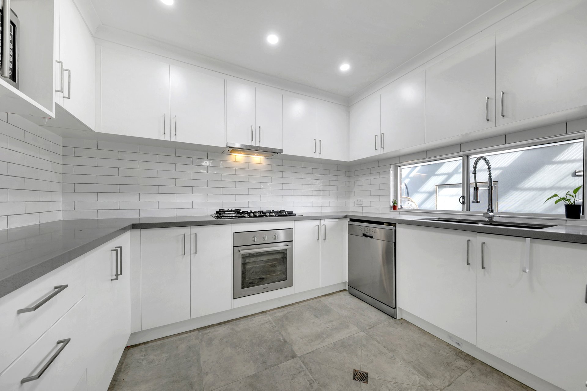 1 Officer Court, Corio image 4