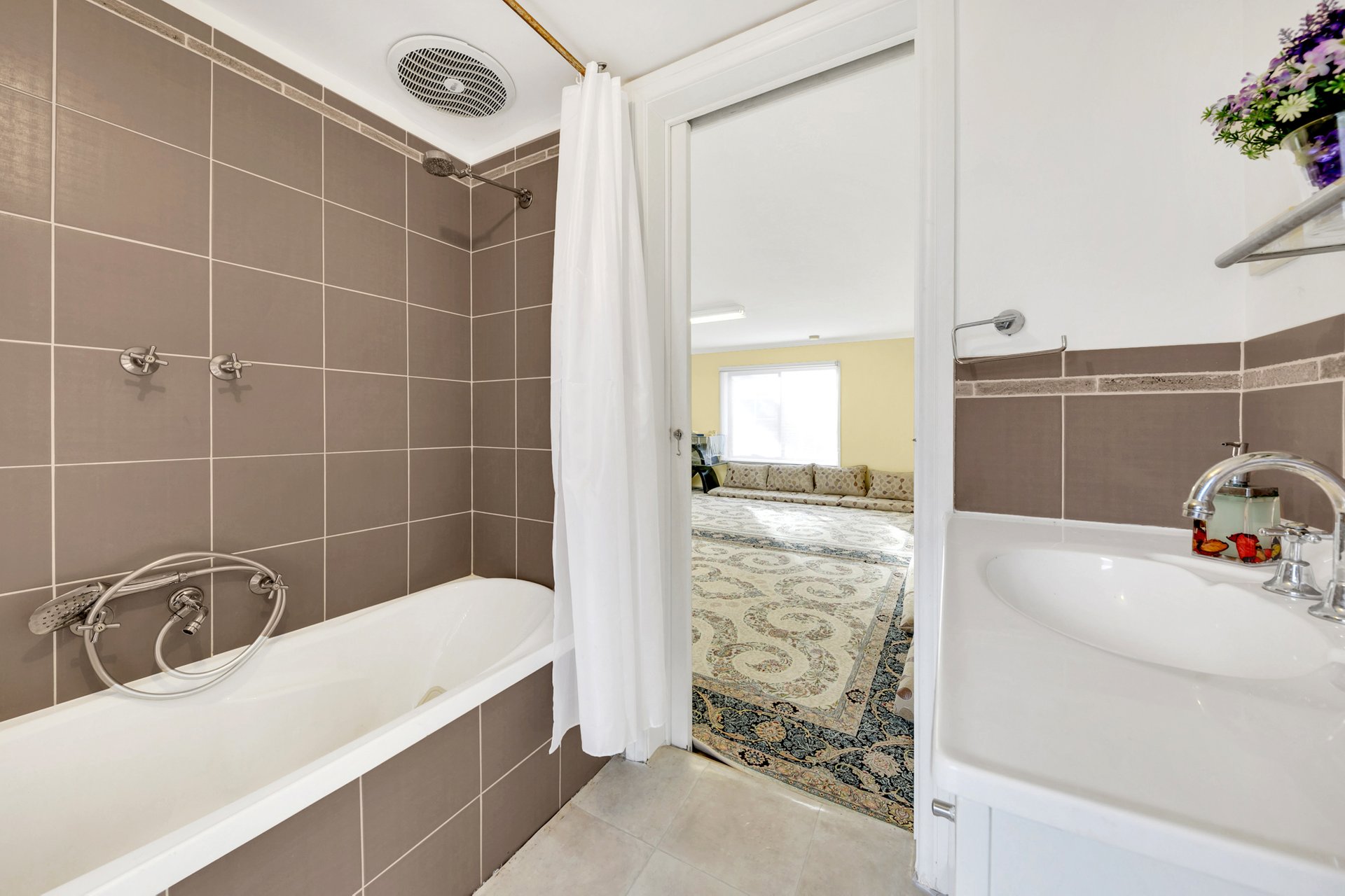 1 Officer Court, Corio image 15