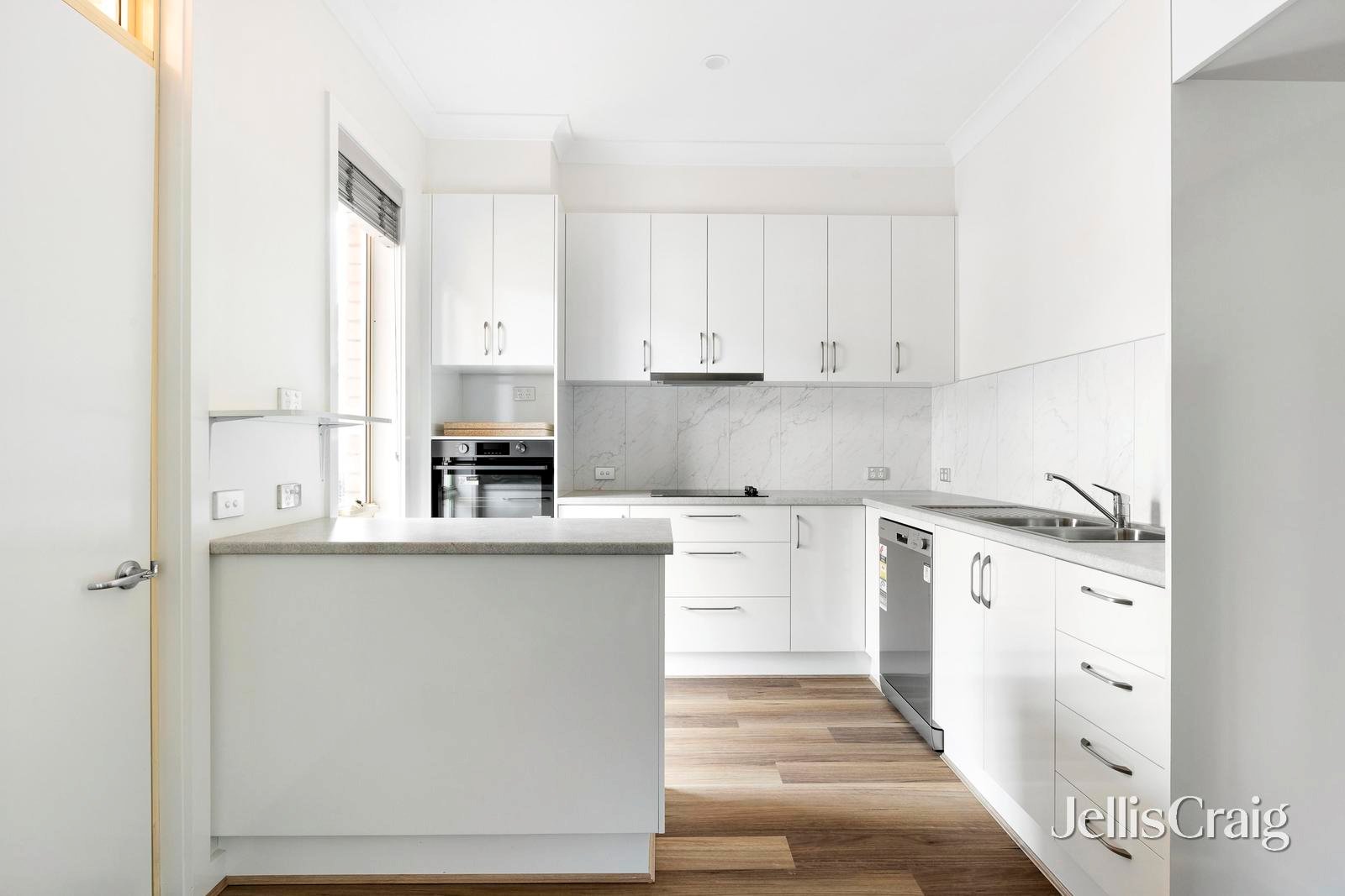 1 Oldstead Road, Greensborough image 2