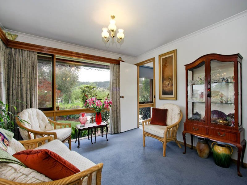 1 Oliver Street, Yarra Glen image 2
