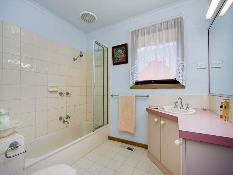 1 Oliver Street, Yarra Glen image 8