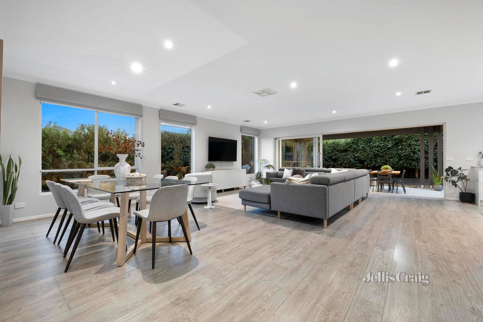 1 Otford Close, Moorabbin image 2