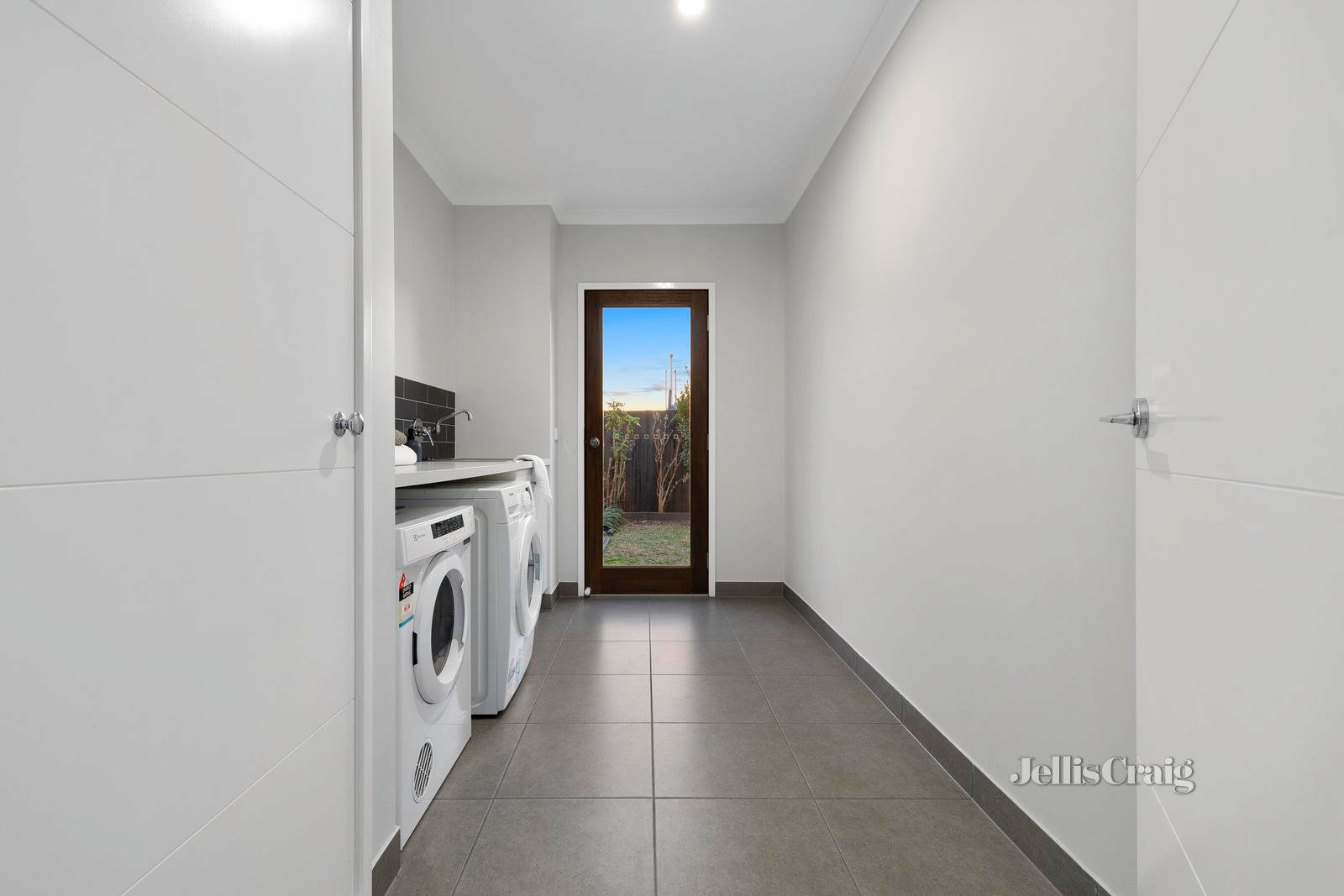 1 Otford Close, Moorabbin image 15