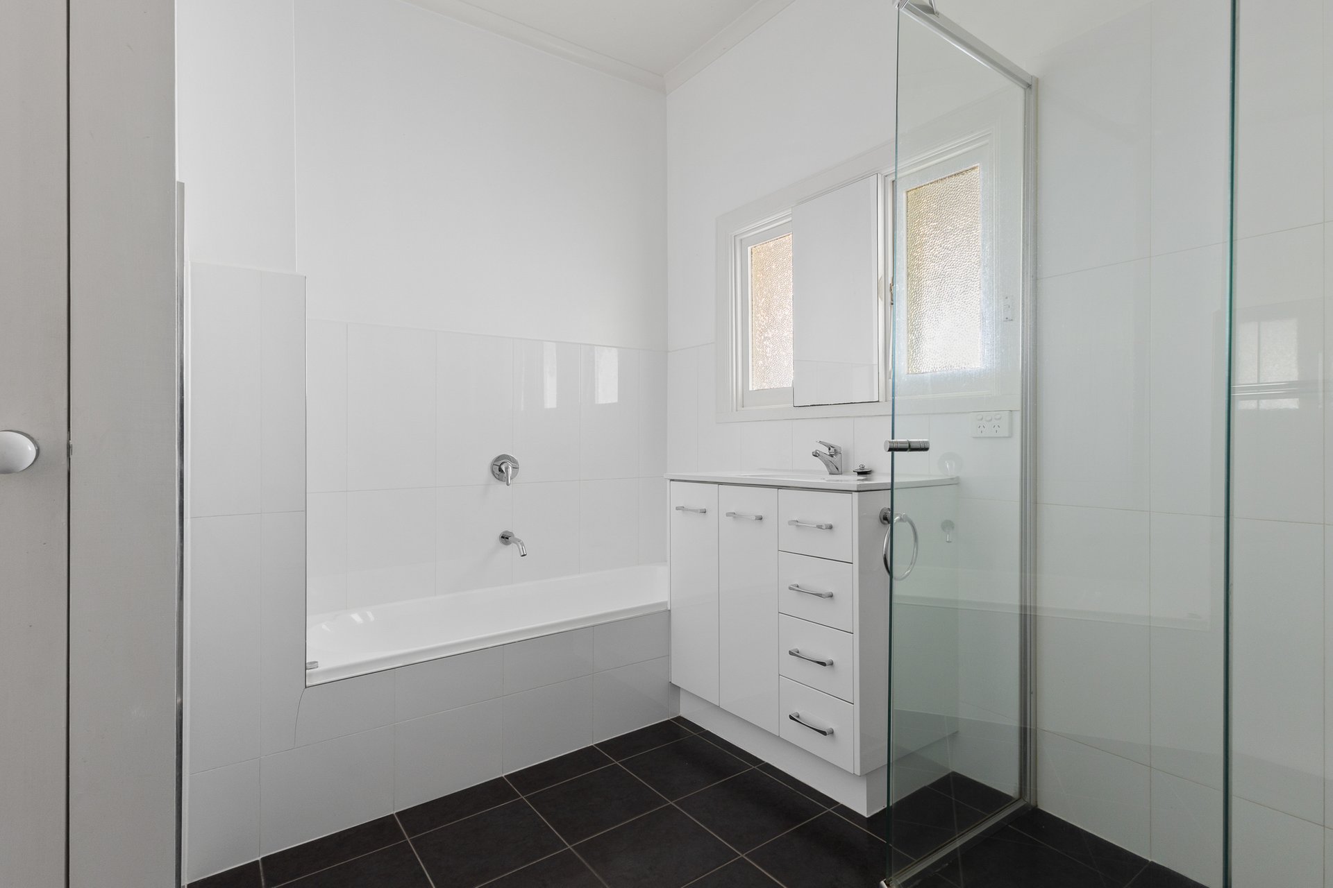 1 Pall Mall, Mount Waverley image 5