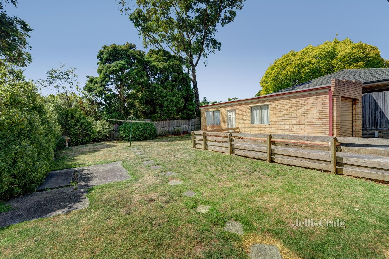 1 Parkmore Road, Forest Hill image 8