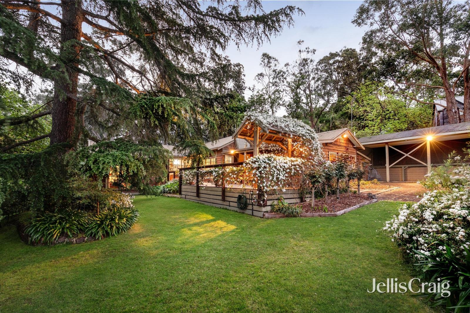 1 Parsons Road, Eltham image 2