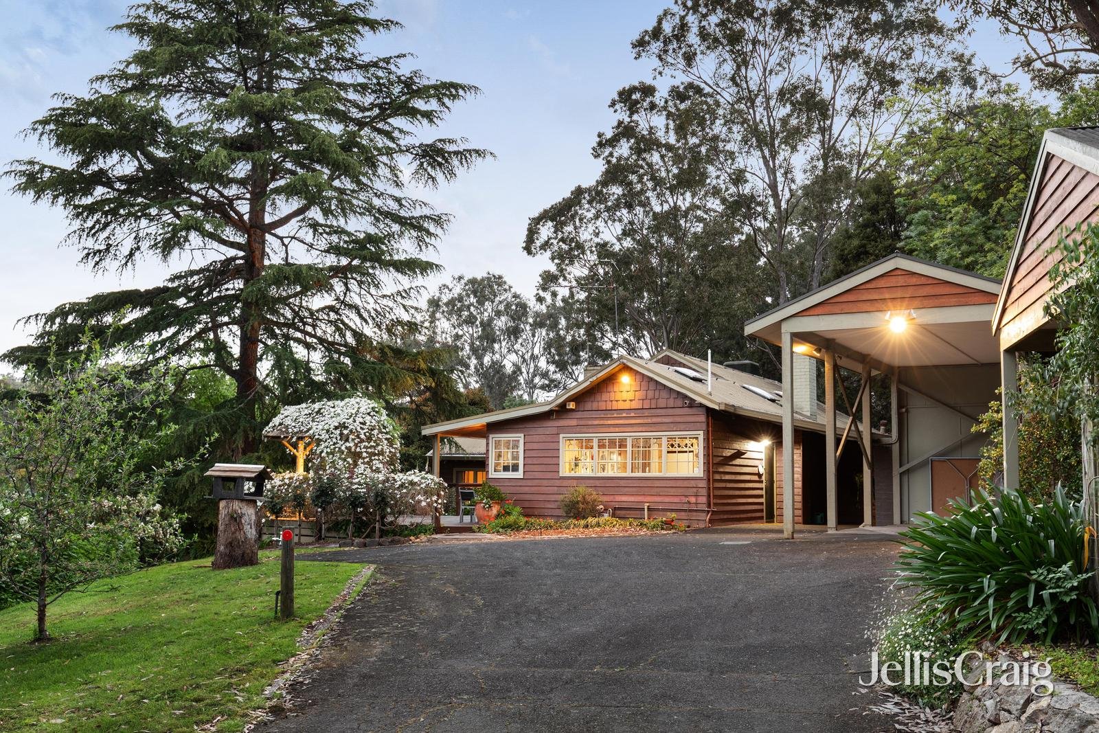1 Parsons Road, Eltham image 16
