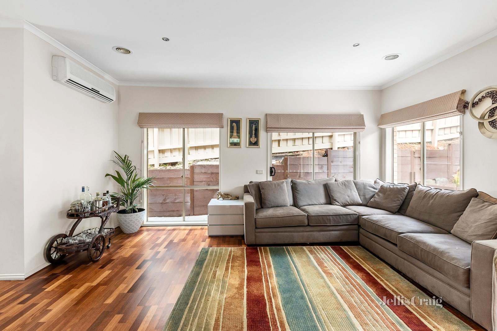 1 Peachwood Rise, Doncaster East image 6