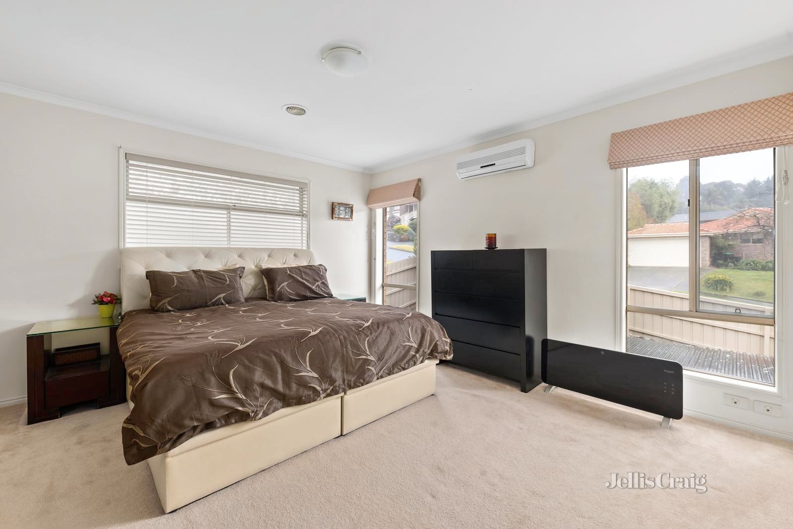 1 Peachwood Rise, Doncaster East image 8