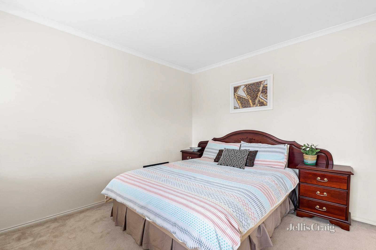 1 Peachwood Rise, Doncaster East image 9