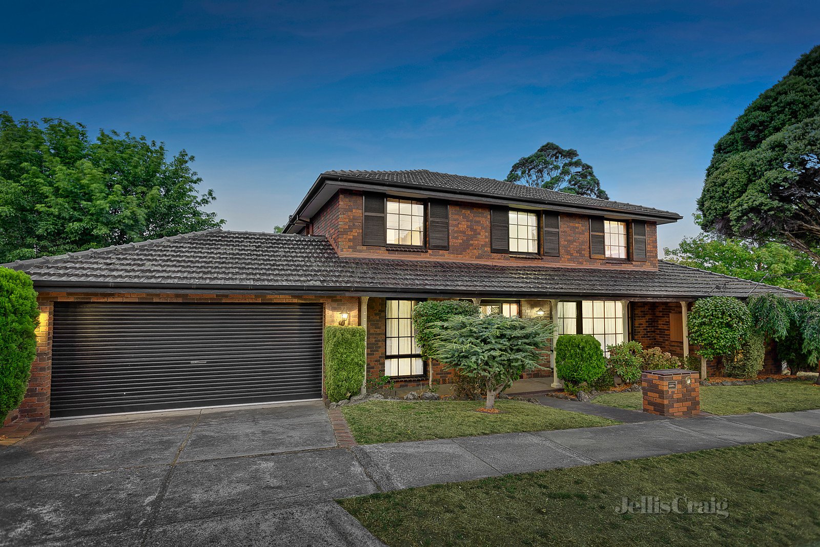 1 Penhurst Court, Glen Waverley image 1