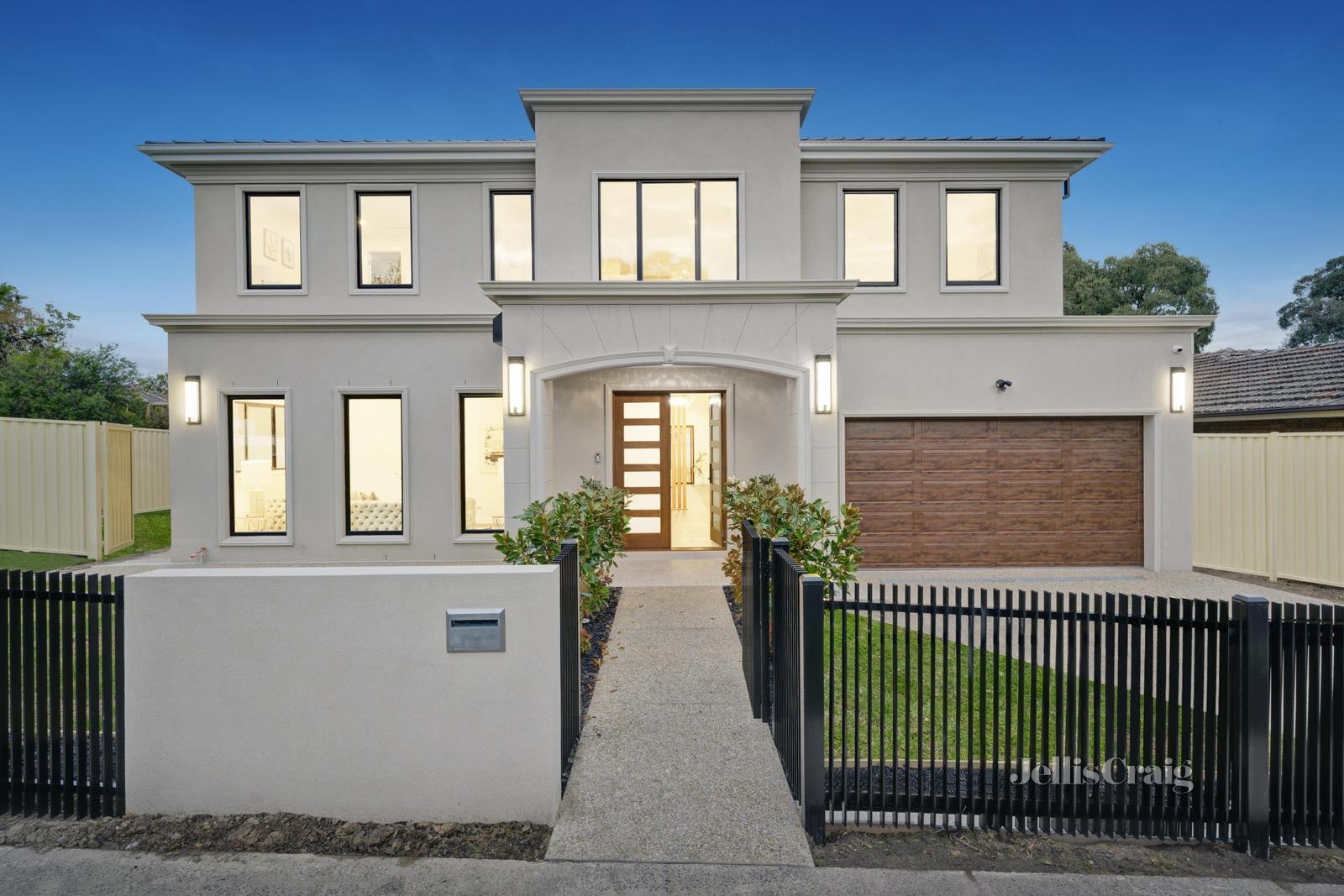 1 Pentland Court, Glen Waverley image 1